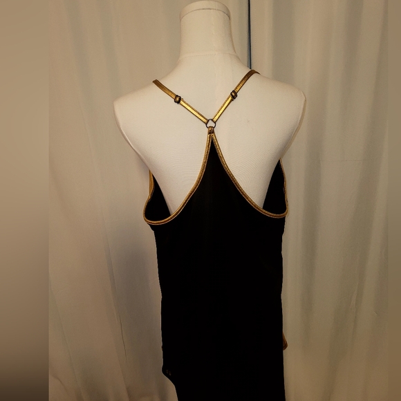 Dress - Picture 7 of 9